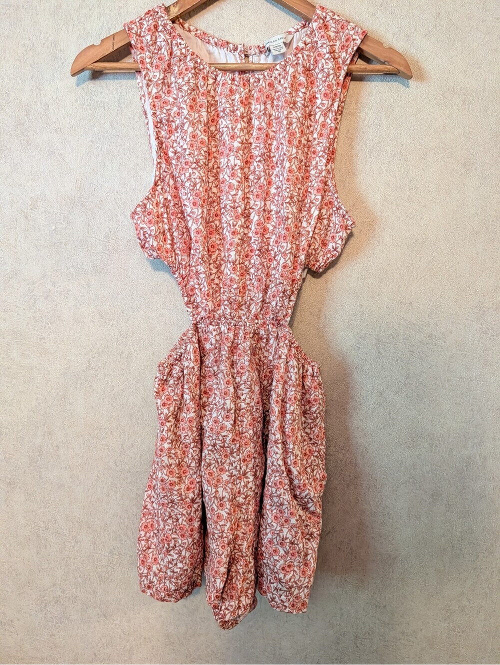 AMERICAN EAGLE pink cream floral cut out romper cotton sz S